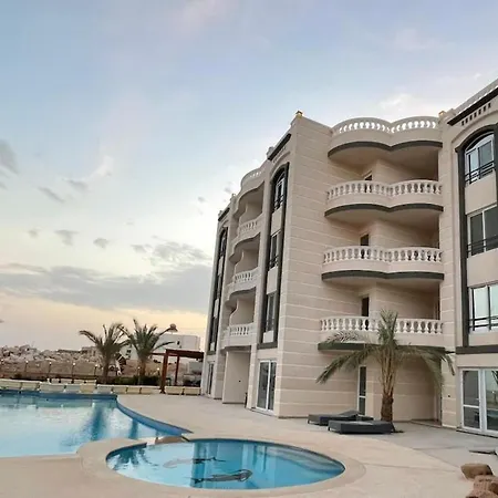 Luxury 1 Bedroom Sea Front Apartment